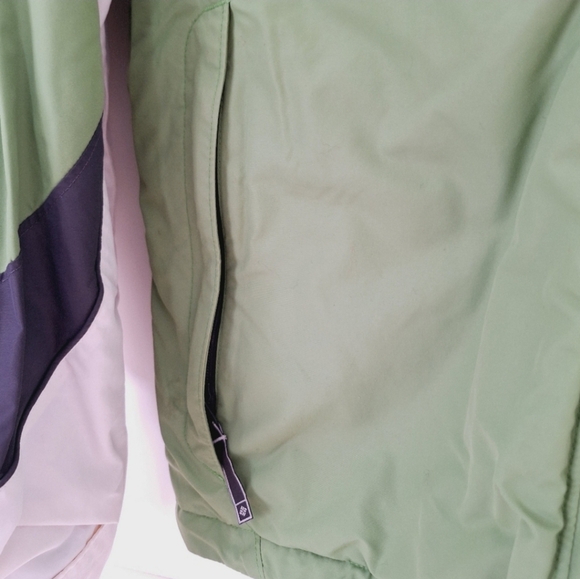Columbia Two-Tone Green and White Ski Jacket Size Large Great condition - Picture 2 of 7